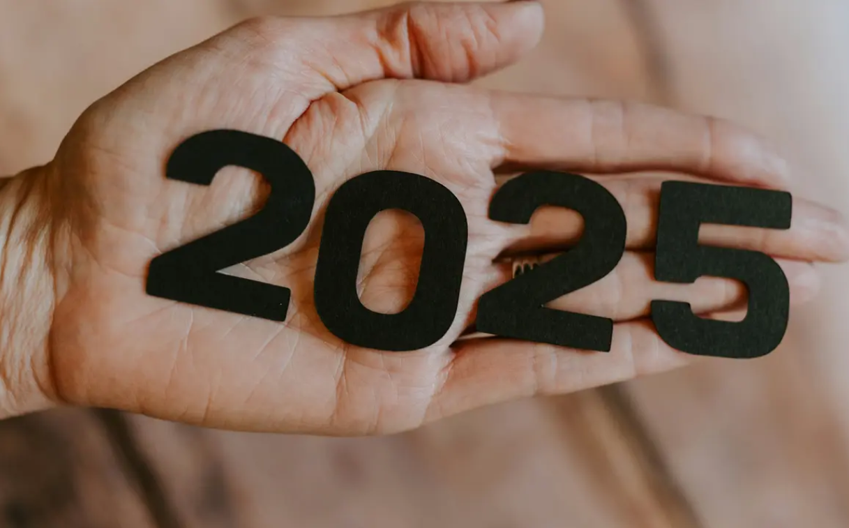 Sambut Tahun Baru 2025 dengan Ucapan Penuh Makna/Hibata.id