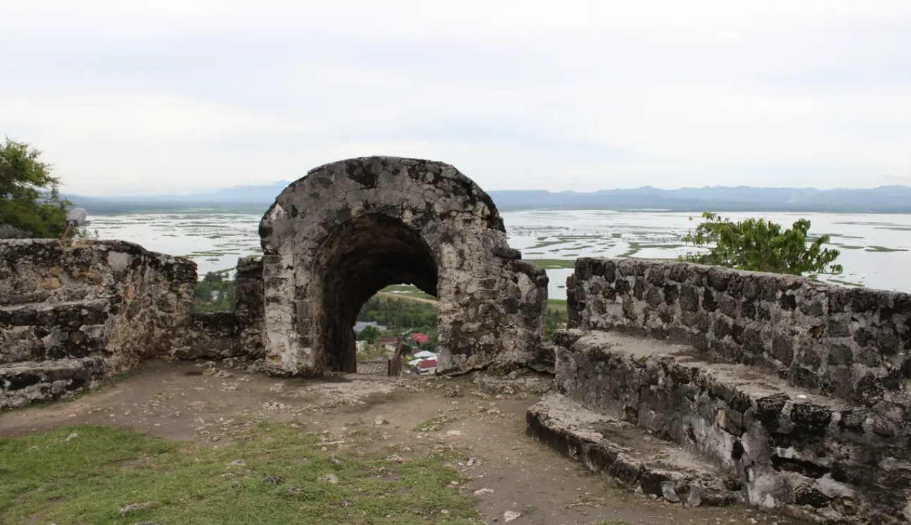 Salah satu yang terkenal adalah Benteng Otanaha di Gorontalo. Benteng ini menjadi bukti nyata kedatangan bangsa Portugis ke wilayah Gorontalo/Hibata.id