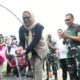 Danrem 133/Nani Wartabone Brigjen TNI Hari Pahlawantoro, S.Sos., meresmikan program TNI Manunggal Air Bersih Sumur Bor di Desa Timbuolo Timur, Kecamatan Botupingge, Kabupaten Bone Bolango/Hibata.id