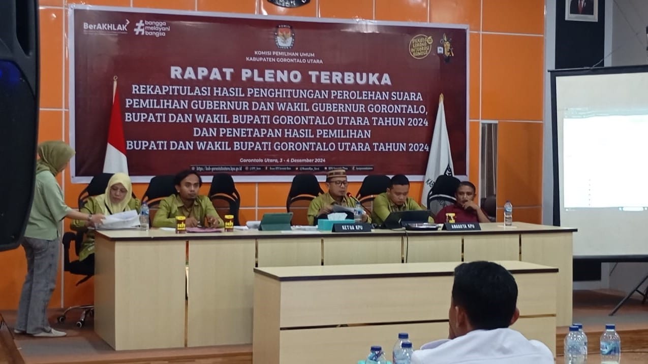 Komisi Pemilihan Umum (KPU) Kabupaten Gorontalo Utara saat menggelar rapat pleno/Hibata.id