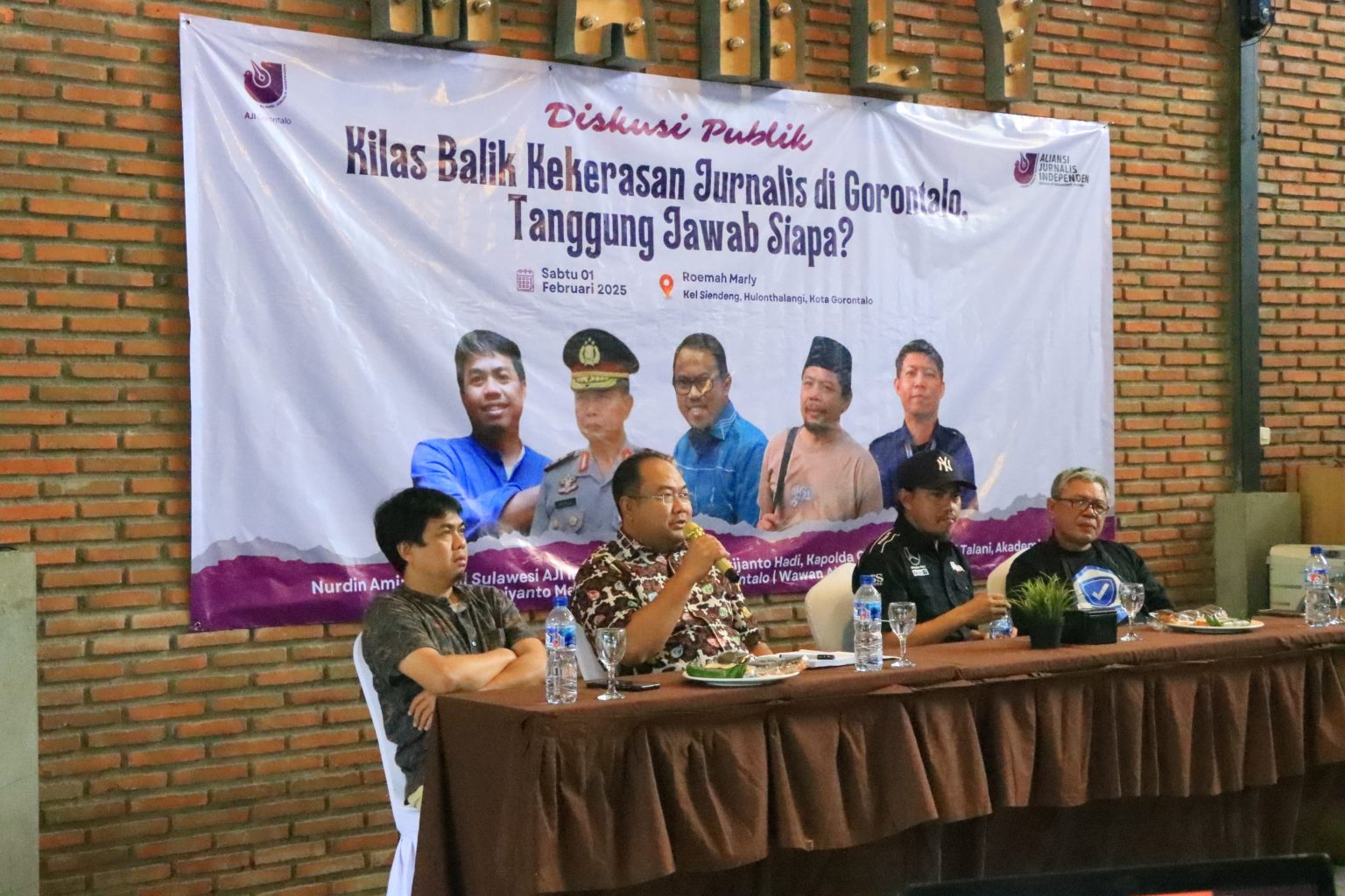 Direktur Reserse Kriminal Umum (Dirreskrimum) Polda Gorontalo, Kombes Pol Yos Guntur Yudi Fauris Susanto, SH, SIK, MH, hadir sebagai pemateri dalam diskusi publik bertajuk Kilas Balik Kekerasan Jurnalis di Gorontalo, Tanggung Jawab Siapa?/Hibata.id