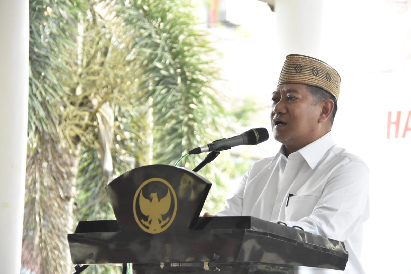 Wakil Wali Kota Gorontalo, Indra Gobel saat memberikan sambutan di penutupan kuliah subuh. (Foto: Humas Pemkot Gorontalo)