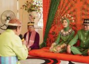 Prosesi Adat Moloopu Wakil Wali Kota Gorontalo Berlangsung Hikmat