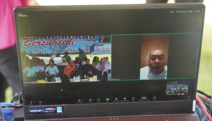 Adhan Dambea Pantau Pelaksanaan Pasar Murah Bersubsidi dari Lokasi Retret