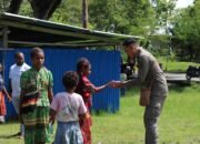 Kehangatan Satgas Damai Cartenz 2025 Sambut Anak-Anak Yalimo