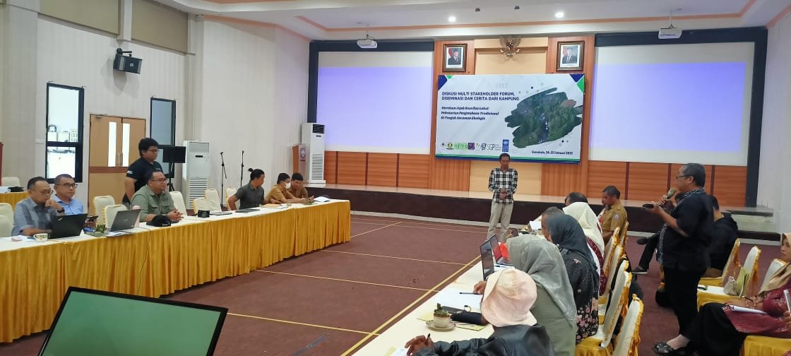 Kegiatan diskusi penting terkait penyempurnaan Naskah Akademik dan Rancangan Peraturan Daerah (Ranperda) Taman Hutan Raya (Tahura) Gorontalo. (Foto: Dok. Renal)