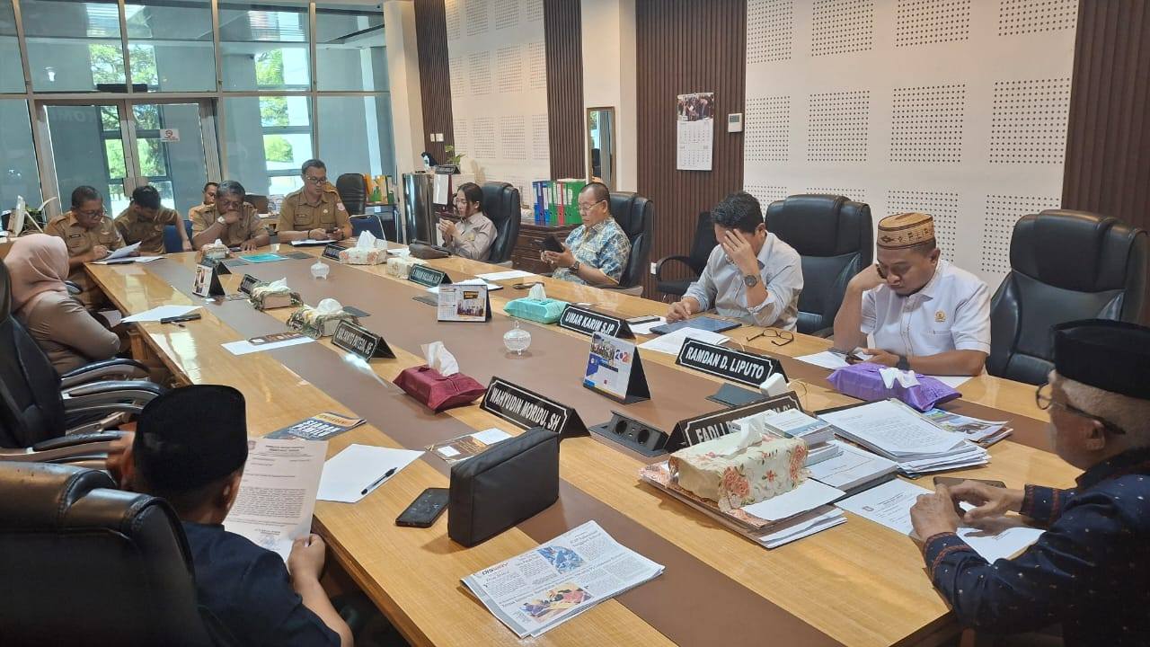Komisi I DPRD Provinsi Gorontalo menggelar rapat kerja dengan Dinas Pendidikan Provinsi Gorontalo/Hibata.id