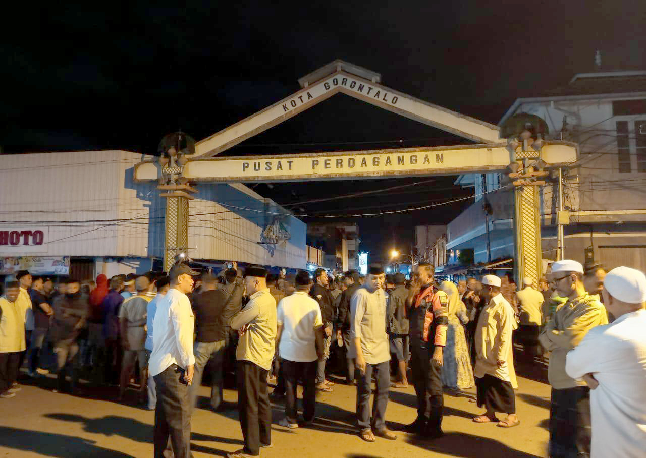 Wali Kota Gorontalo, Adhan Dambea, menegaskan bahwa tarif parkir di Pasar Senggol akan diberlakukan sesuai dengan Peraturan Daerah (Perda)/Hibata.id