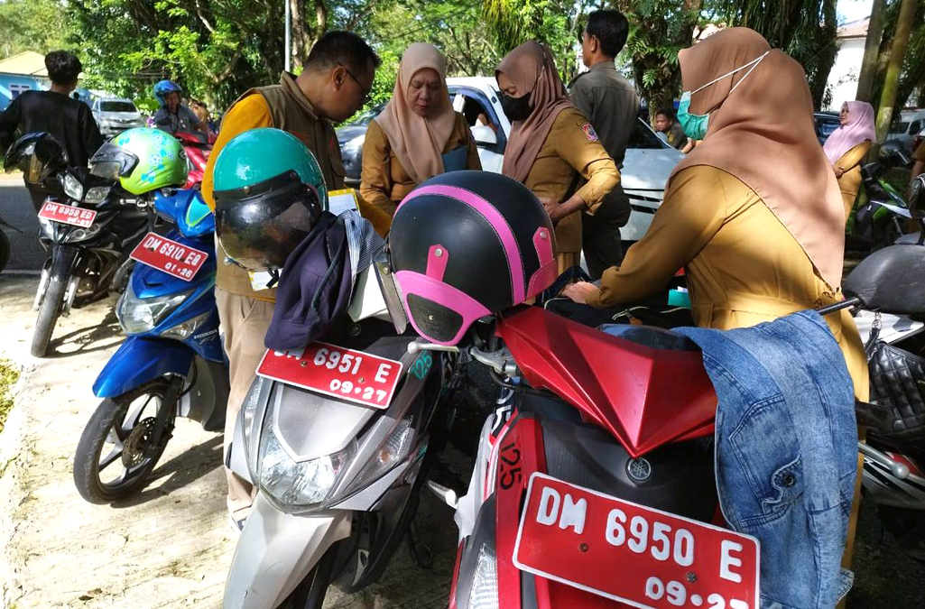 Bupati Bone Bolango, Ismet Mile, menegaskan bahwa kendaraan dinas hanya boleh digunakan oleh pihak yang berwenang dan untuk kepentingan kedinasan/Hibata.id