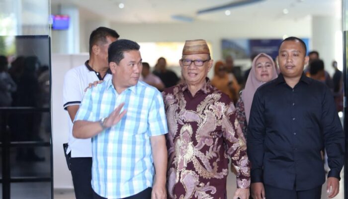 Bupati dan Wakil Bupati Bone Bolango Tiba di Gorontalo, Disambut Jajaran OPD
