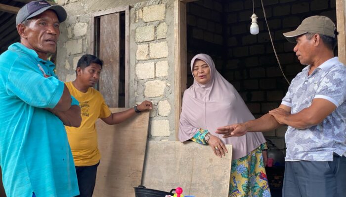 Rumahnya Dibongkar Karena Pilkada, Aleg Buteng Sa’adia Beri Bantuan