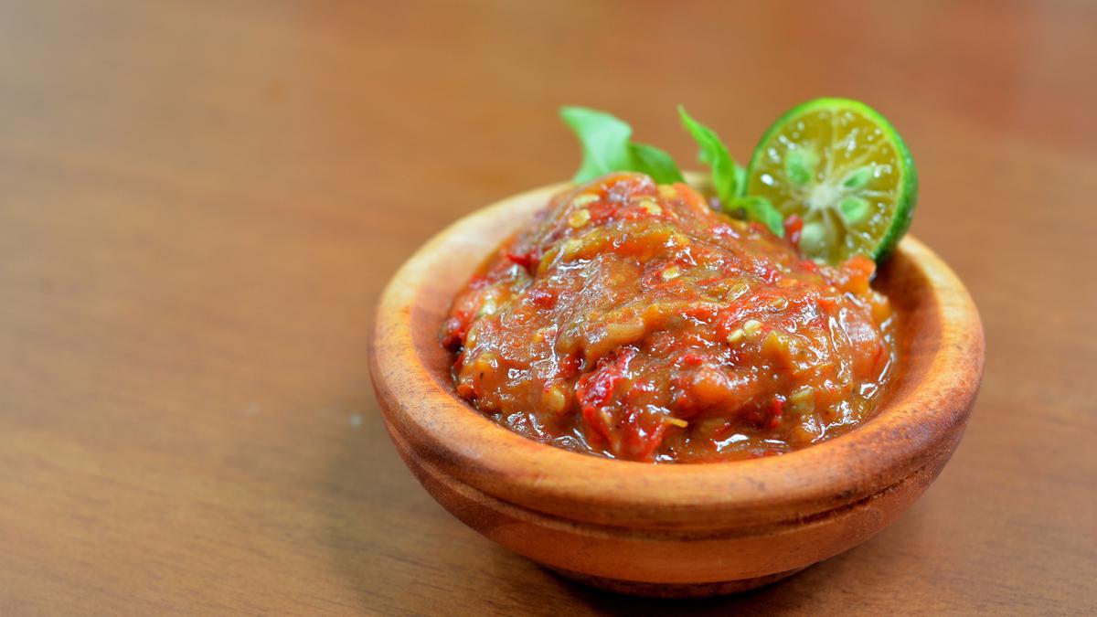 Resep sambal terasi tomat lezat/Copyright shutterstock.com/id/g/patera/Hibata.id