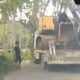 Salah satu alat berat yang baru saja diturunkan di lokasi Aktivitas Pertambangan Tanpa Izin (PETI), di Desa Balayo. (Foto: Dok. Hibata.id)
