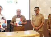 Wali Kota Adhan Dambea, Wakil Wali Kota Indra Gobel, serta jajaran pimpinan Organisasi Perangkat Daerah (OPD) saat menggelar sesi evaluasi mendalam terhadap perencanaan dan penganggaran Anggaran Pendapatan dan Belanja Daerah (APBD) 2025, pada Senin, 28 April 2025. (Foto: Humas Pemkot Gorontalo)