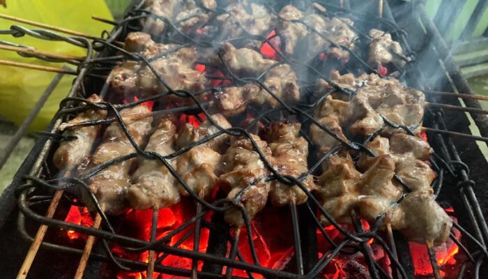 Sate Tuna Khas Gorontalo dengan Dabu-Dabu Rica Bawang
