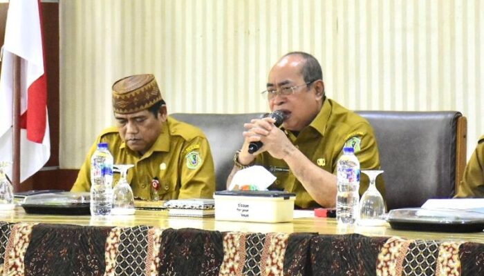 Adhan Dambea Murka: Bongkar ‘Dokter Mafia’ di Rumah Sakit Aloei Saboe