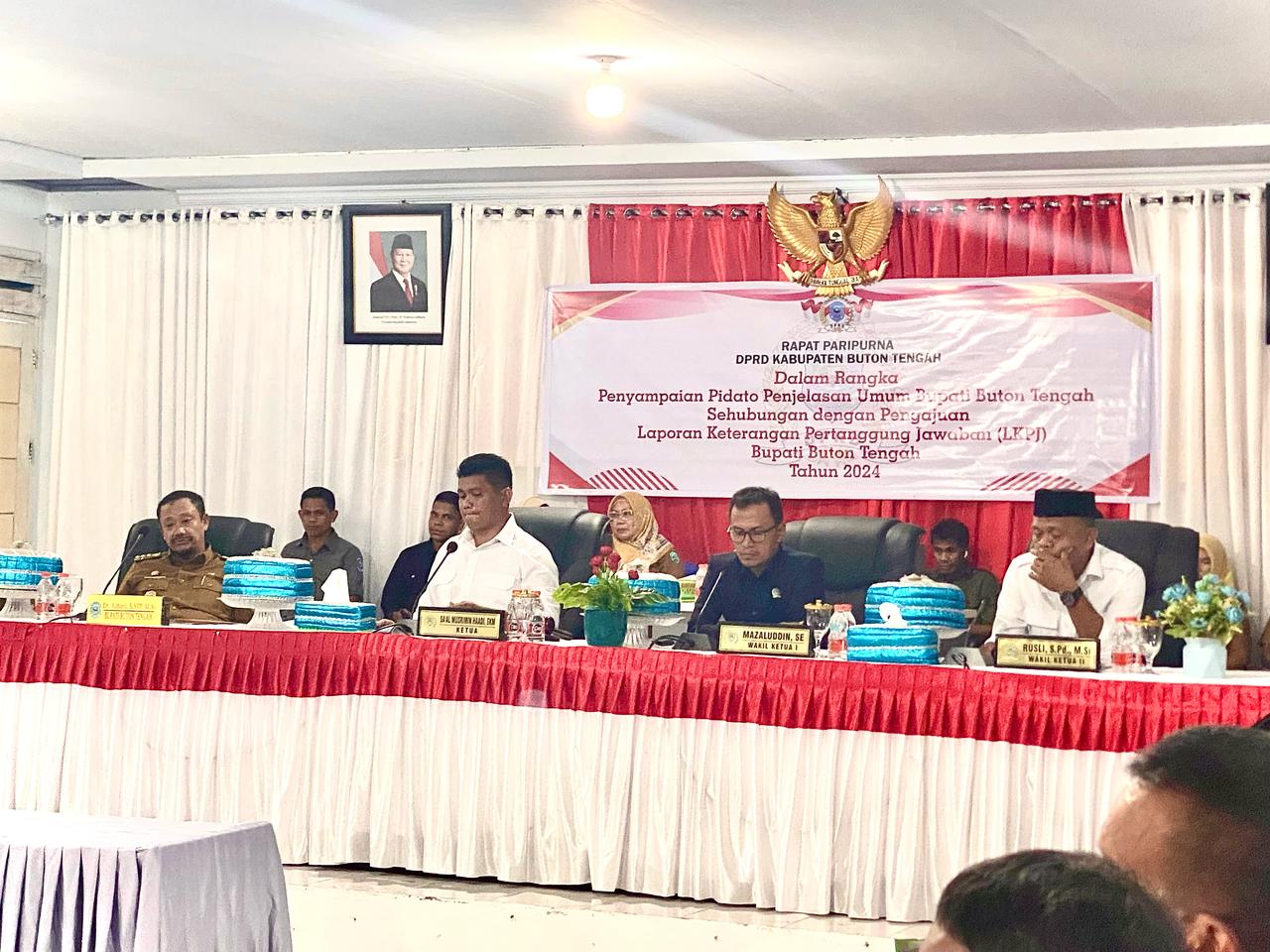 Bupati Buton Tengah (Buteng), Dr Azhari, S.STP., M.Si, menegaskan komitmennya untuk menyelesaikan sejumlah program strategis pembangunan fisik/Hibata.id