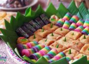 Aneka kue tradisional yang di sajikan dalam tampah! ' KUE TiMPAH'. Foto: Tiba/Hibata.id