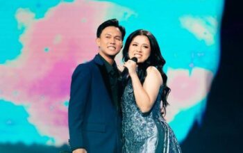 Fajar Noor dan Shabrina Leanor saat membawakan lagu pembuka “Sesaat Kau Hadir” di panggung Grand Final Indonesian Idol 2025, Senin (12/5/2025). (Foto: Instagram Indonesian Idol)/Hibata.id