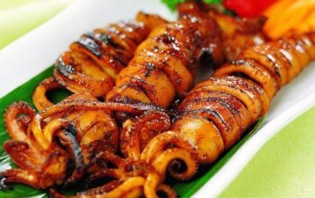 Cumi Bakar Khas Gorontalo, Cita Rasa Laut yang Menyala dari “Serambi Madinah”/Hibata.id