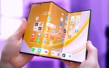 Huawei Mate XT Ultimate, Ponsel Lipat Tiga yang Bikin iPhone 16 Kurang Dilirik!-Istimewa-IST, Dokumen/Hibata.id