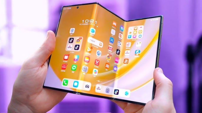 Huawei Mate XT Ultimate, Ponsel Lipat Tiga yang Bikin iPhone 16 Kurang Dilirik!-Istimewa-IST, Dokumen/Hibata.id