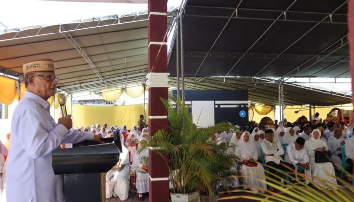 Bupati Bone Bolango Pesan Jemaah Calon Haji Fokus Beribadah dan Raih Haji Mabrur