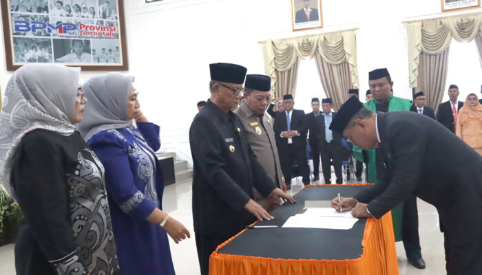 Iwan Mustapa Jabat Sekda Bone Bolango, Begini Pesan Bupati Ismet Mile