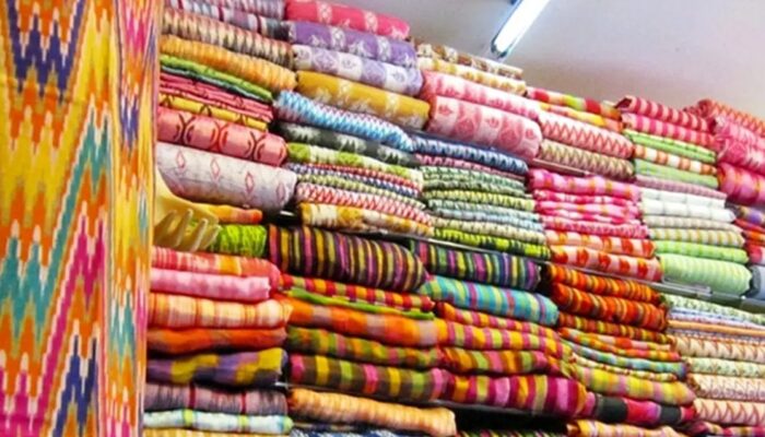 Kain Tenun Sutra Sengkang, Warisan Budaya Bugis dari Kampung Penenun Wajo