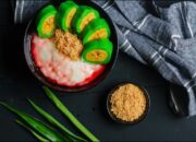 Ilustrasi Es Pisang Ijo / Shutterstock by yohanes_setiyanto/Hibata.id