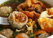 Bakso mercon dengan sensasi pedas menggugah selera (IG : Ngalam Kuliner)/Hibata.id