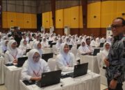 Kepala Badan Kepegawaian Negara (BKN) Prof. Zudan Arif meninjau langsung ke beberapa titik lokasi ujian/Foto:BKN/Hibata.id