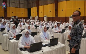 Kepala Badan Kepegawaian Negara (BKN) Prof. Zudan Arif meninjau langsung ke beberapa titik lokasi ujian/Foto:BKN/Hibata.id