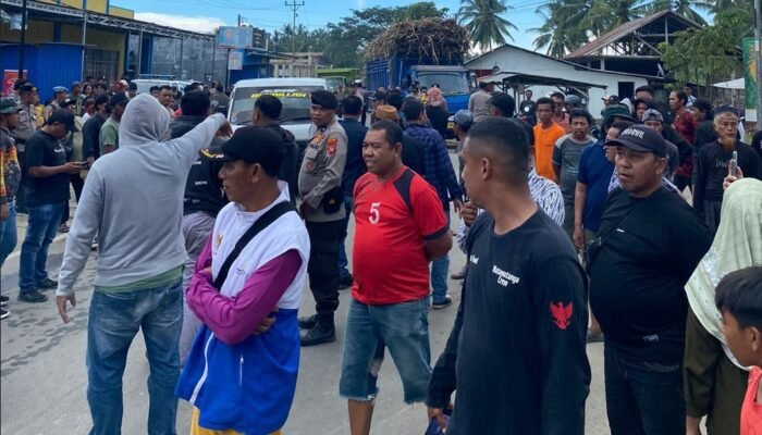 Warga Boalemo Blokir Truk Tebu, Protes Komitmen PT PG yang Diabaikan