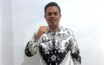 Kepala Bidang Pendidikan Dasar, Dinas Pendidikan dan Kebudayaan Kabupaten Bone Bolango, Andreas Akaseh terpilih menahkodai Persatuan Guru Republik Indonesia (PGRI) Kabupaten Bone Bolango periode 2025-2030 melalui Konferensi V PGRI Kabupaten Bone Bolango, yang digelar di Gedung BPMP Gorontalo, Kamis (22/5/2025). (F.Istimewa) /Hibata.id