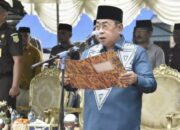 Wali Kota Gorontalo, Adhan Dambea saat menjadi pemimpin upacara di peringatan Hari Pendidikan Nasional di kotanya, Jumat, 2 Mei 2025. (Foto: Humas Pemkot Gorontalo)