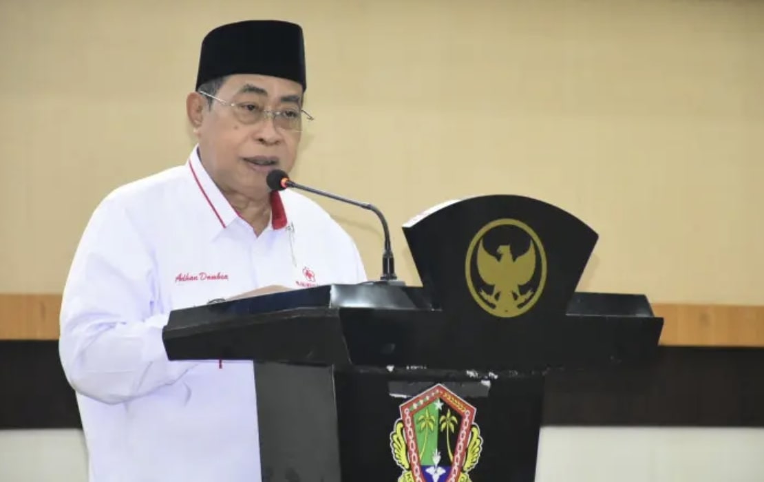 Wali Kota Adhan Dambea saat memberikan sambutan di seremonial pelantikan Palang Merah Indonesia (PMI) Kota Gorontalo, Sabtu pagi, 3 Mei 2025. (Foto: Humas Pemkot Gorontalo)