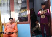 Bupati Bone Bolango, Ismet Mile saat memberikan arahan usai menjalani prosesi adat Mopotilolo perdana di dua kecamatan, yakni Kecamatan Kabila Bone dan Kecamatan Bonepantai, Jumat (2/5/2025). (F. AKP)/Hibata.id