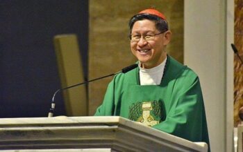 Kardinal Luis Antonio Tagle kembali mencuat sebagai kandidat kuat dalam pemilihan paus pengganti Paus Fransiskus