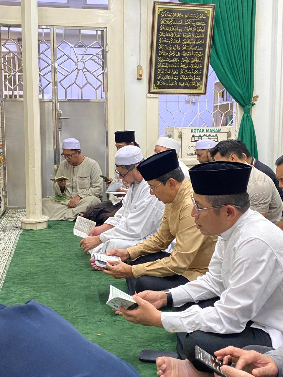 Habib Ali bin Abdurrahman Alhabsy dan Wakil Kepala Kepolisian RI (Wakapolri) Komjen Pol Ahmad Dhofiri/Hibata.id