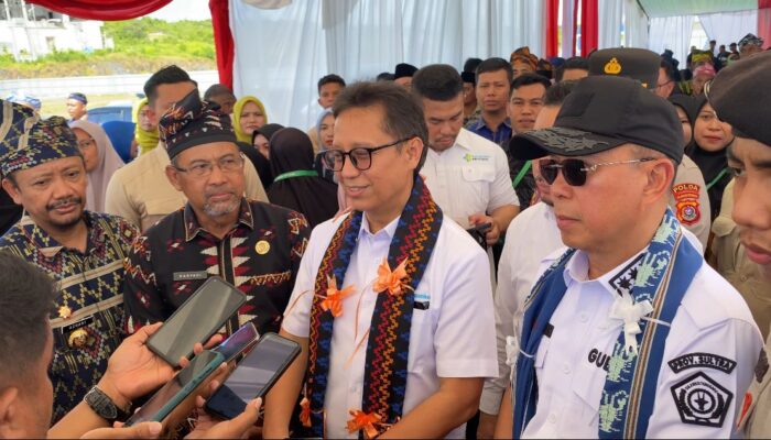 Menkes Budi Gunadi Letakkan Batu Pertama RSUD Buteng, Target Rampung Akhir 2025