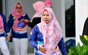 Kepala Desa Hulawa, Erna Giasi. (Foto: Dok. Facebook)