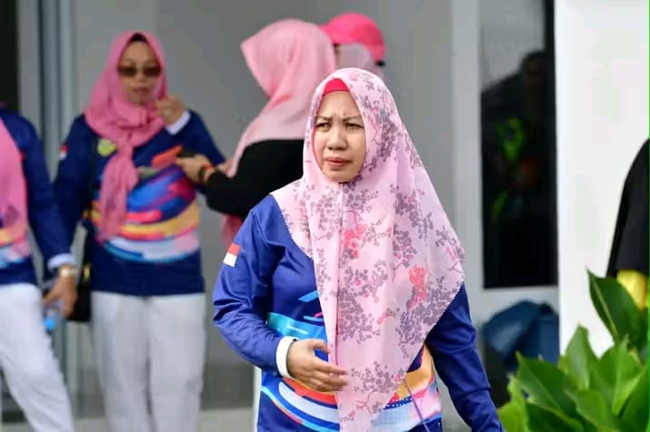 Kepala Desa Hulawa, Erna Giasi. (Foto: Dok. Facebook)