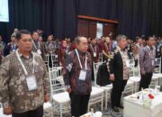 Wali Kota Gorontalo, Adhan Dambea saat menghadiri Musyawarah Nasional Asosiasi Pemerintah Kota Seluruh Indonesia (APEKSI) di Surabaya. (Foto: Humas Pemkot Gorontalo)