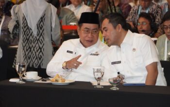 Wali Kota Gorontalo, Adhan Dambea saat menghadiri Musyawarah Nasional Asosiasi Pemerintah Kota Seluruh Indonesia (APEKSI) ke-VII di Surabaya pada Kamis (9/5/2025). (Foto: Humas Pemkot Gorontalo)
