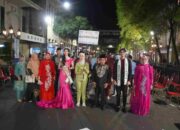 Wali Kota Gorontalo, Adhan Dambea dan Para delegasi mengenakan busana tradisional Karawo—kebanggaan Gorontalo yang dikenal dengan sulaman tangan bernilai seni tinggi. (Foto: Humas Pemkot Gorontalo)