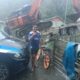 Sahril Senen, tokoh masyarakat Desa Tolau sedang menyaksikan pemulangan alat berat di Desanya. (Foto: Dok. Hibata.id)