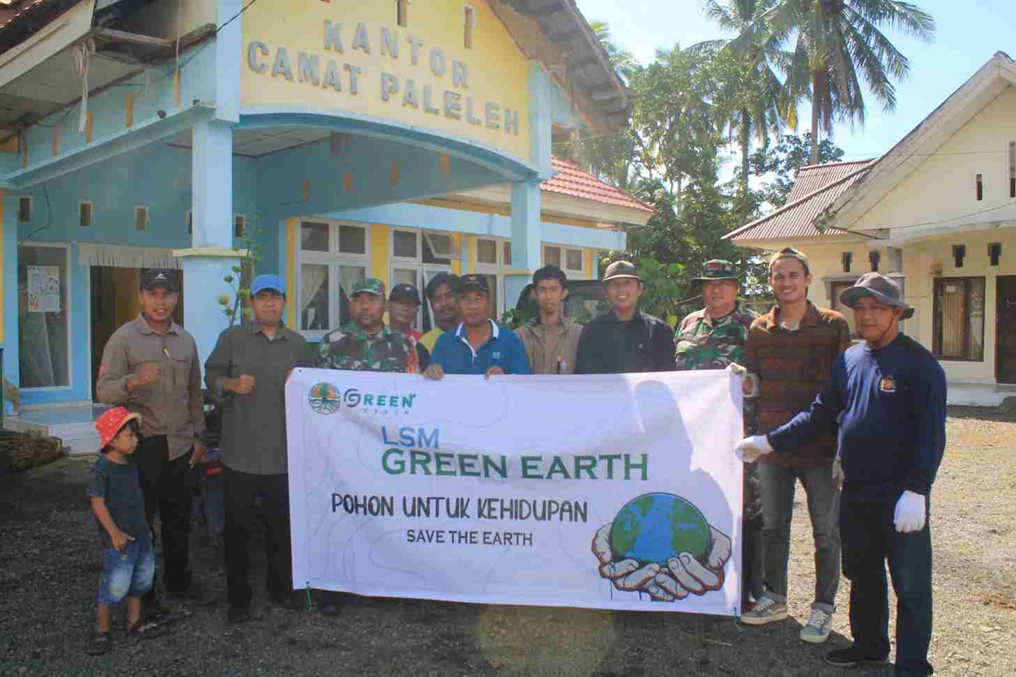 Green Earth saat resmi mendeklarasikan diri sebagai lembaga swadaya masyarakat yang berfokus pada pelestarian lingkungan. (Foto: Green Earth)