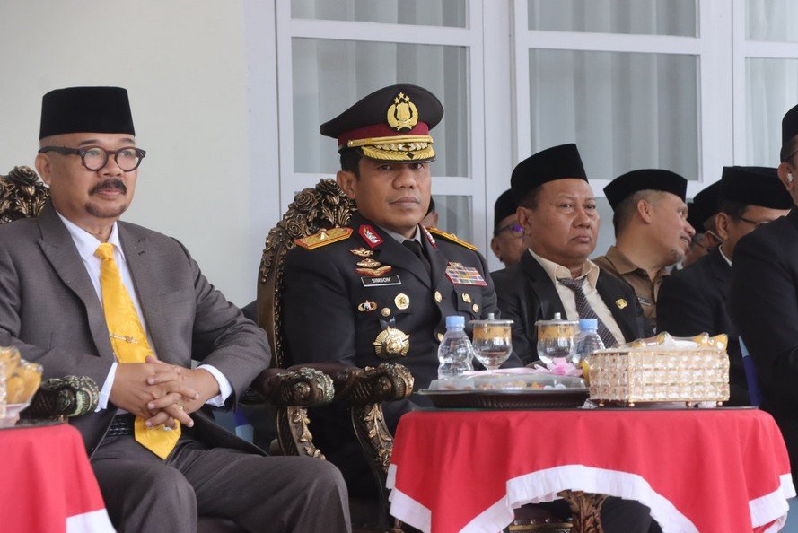 Ketua DPRD Gorontalo, Thomas Mopili, bersama unsur Forum Koordinasi Pimpinan Daerah (Forkopimda)/Hibata.id