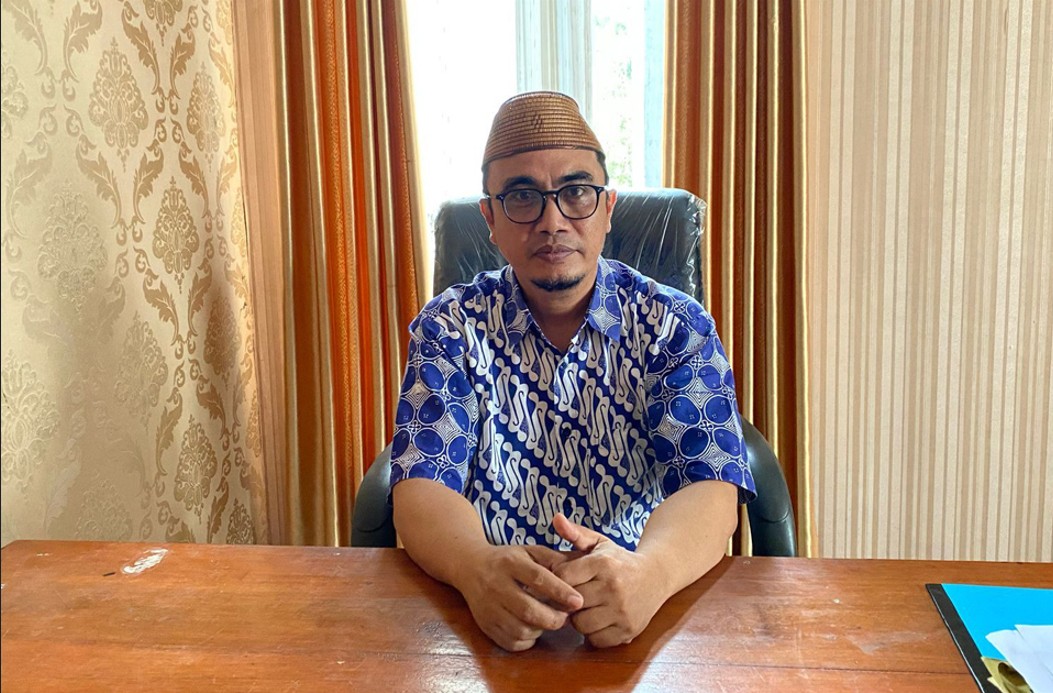 Plt. Kepala Dinas Pemberdayaan Masyarakat dan Desa (Pemdes) Kabupaten Bone Bolango, Nixon Adolong